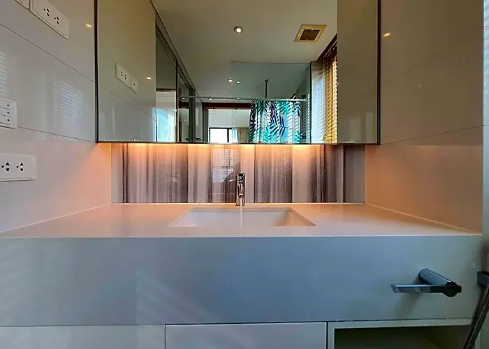 Luxury 1br Near Thong Lo Bts, Pet Friendly Отель